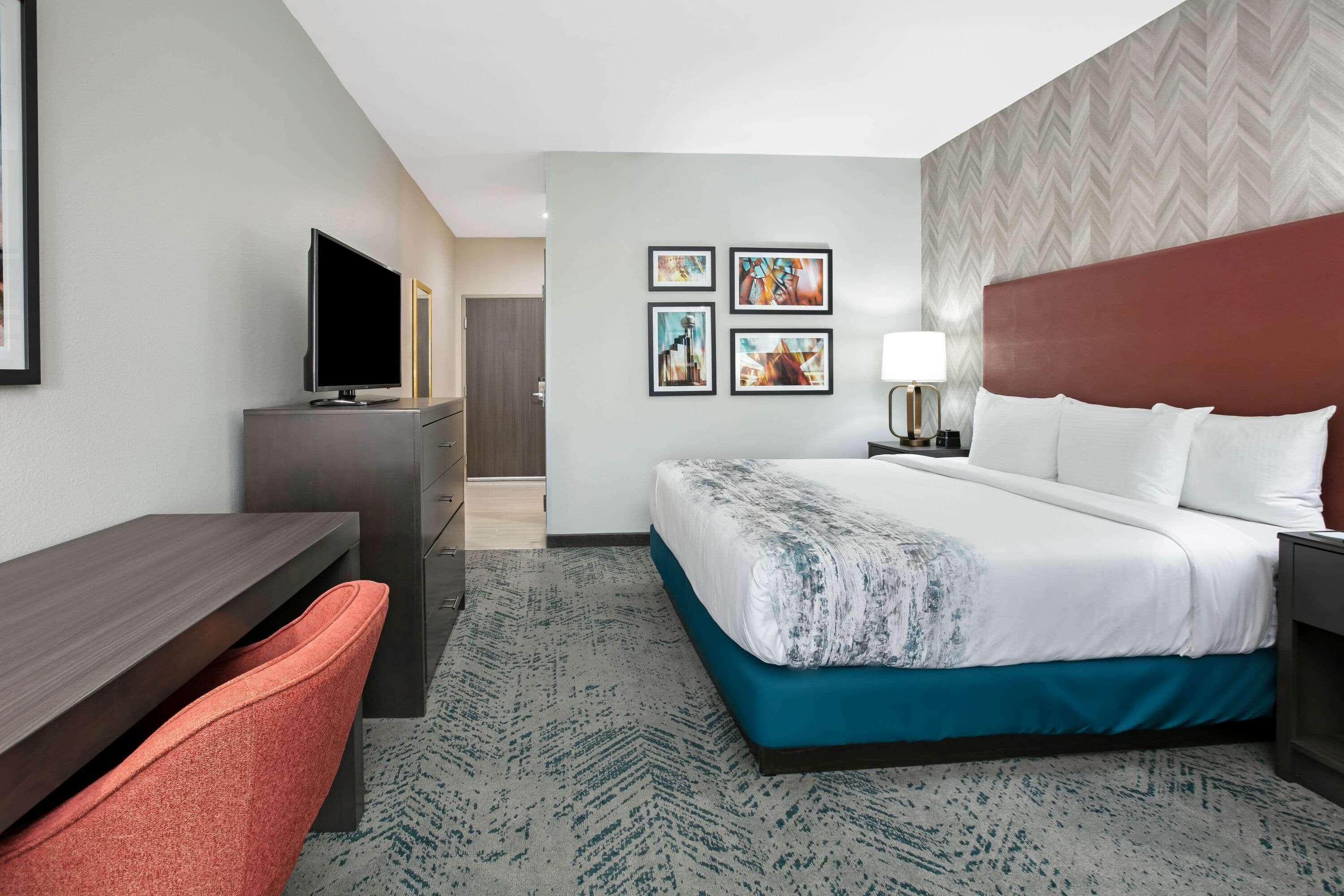 La Quinta Inn & Suites Dfw West-Glade-Parks Юлесс Экстерьер фото
