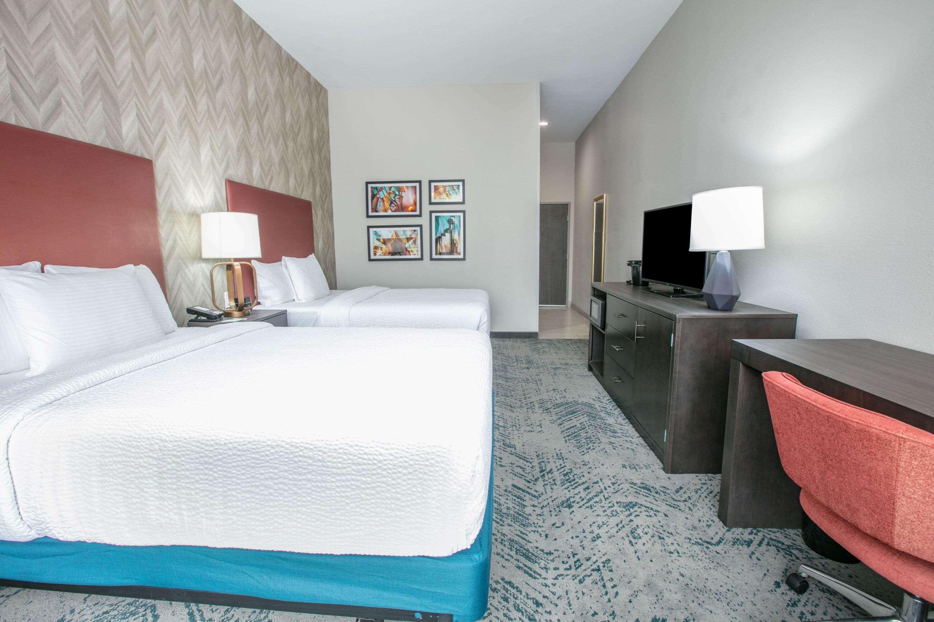 La Quinta Inn & Suites Dfw West-Glade-Parks Юлесс Экстерьер фото