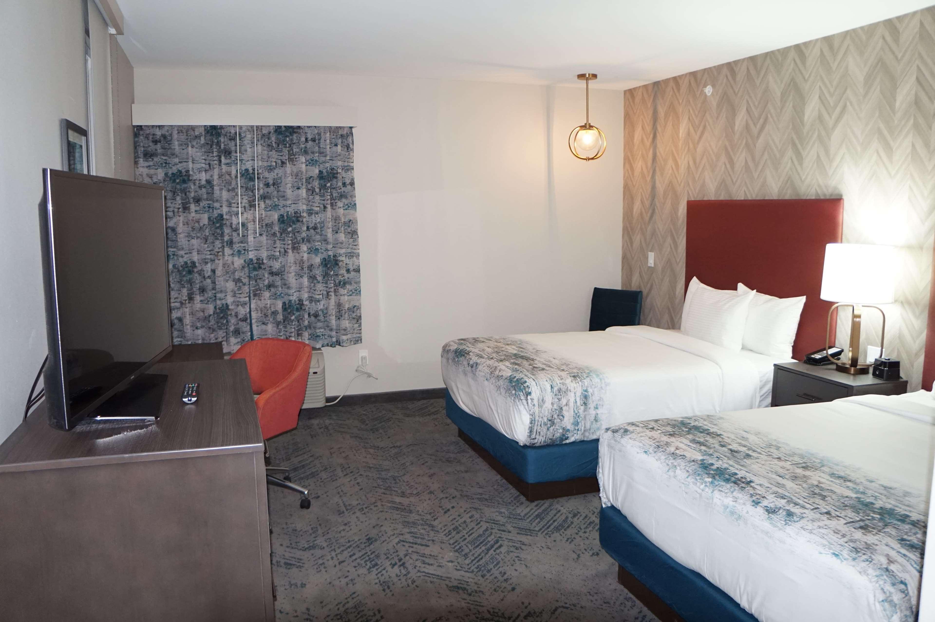 La Quinta Inn & Suites Dfw West-Glade-Parks Юлесс Экстерьер фото