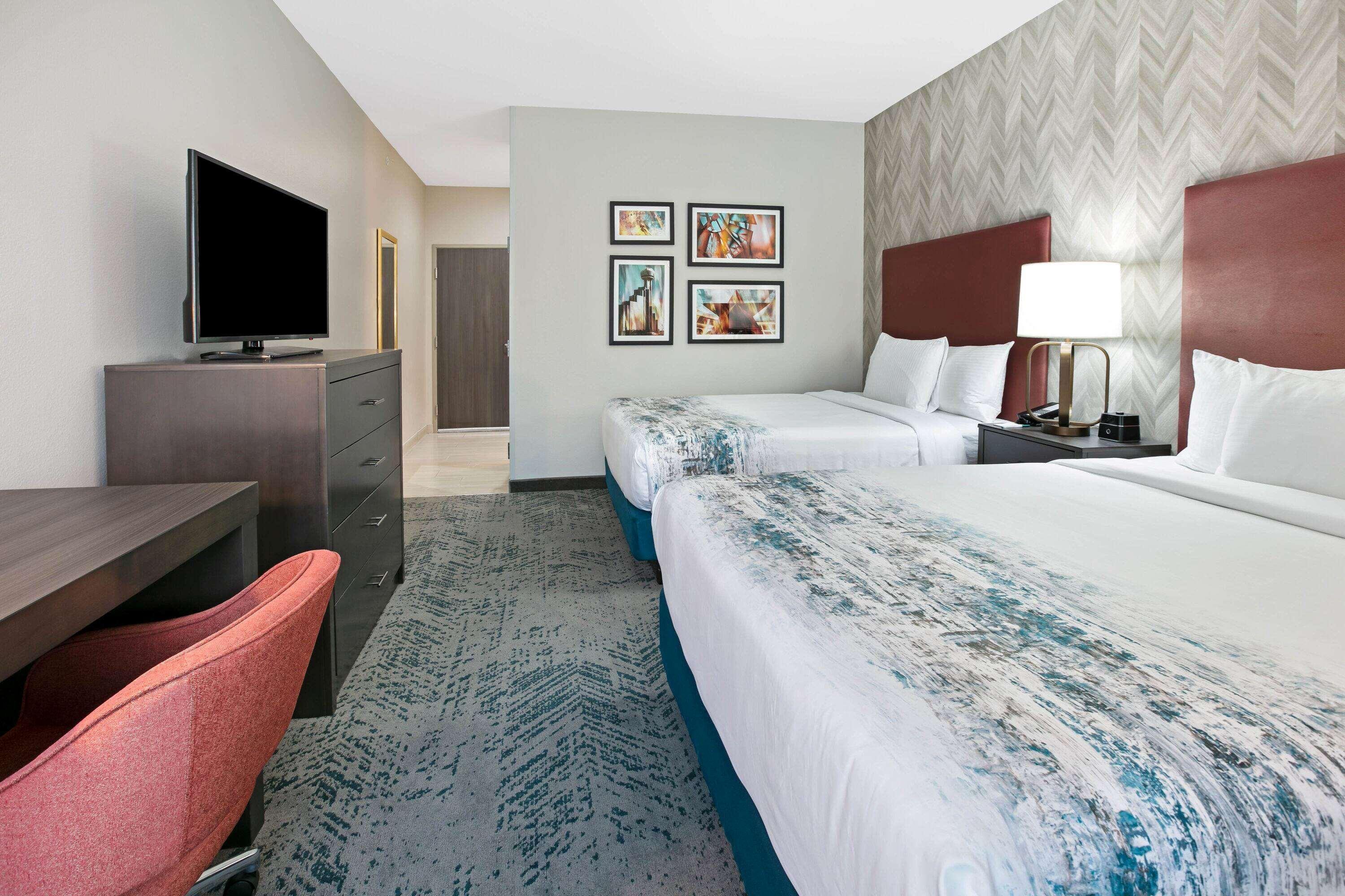 La Quinta Inn & Suites Dfw West-Glade-Parks Юлесс Экстерьер фото