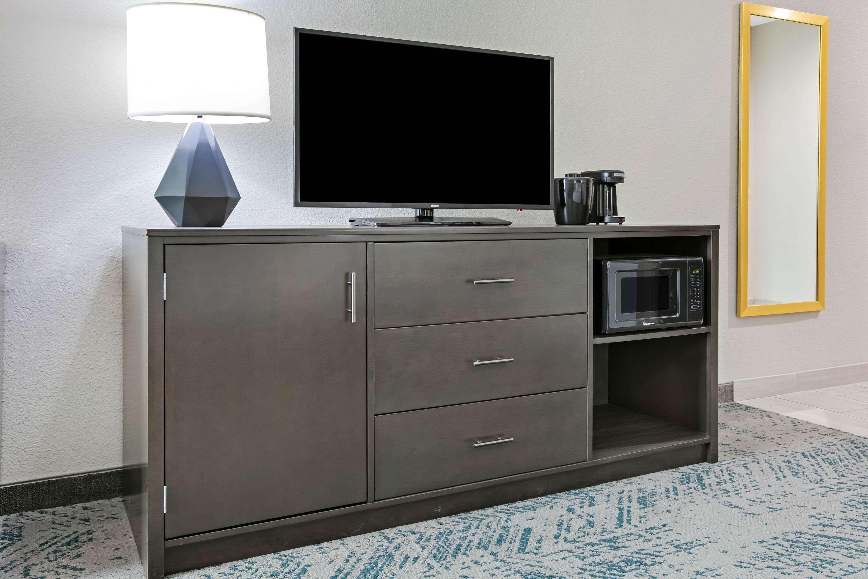 La Quinta Inn & Suites Dfw West-Glade-Parks Юлесс Экстерьер фото