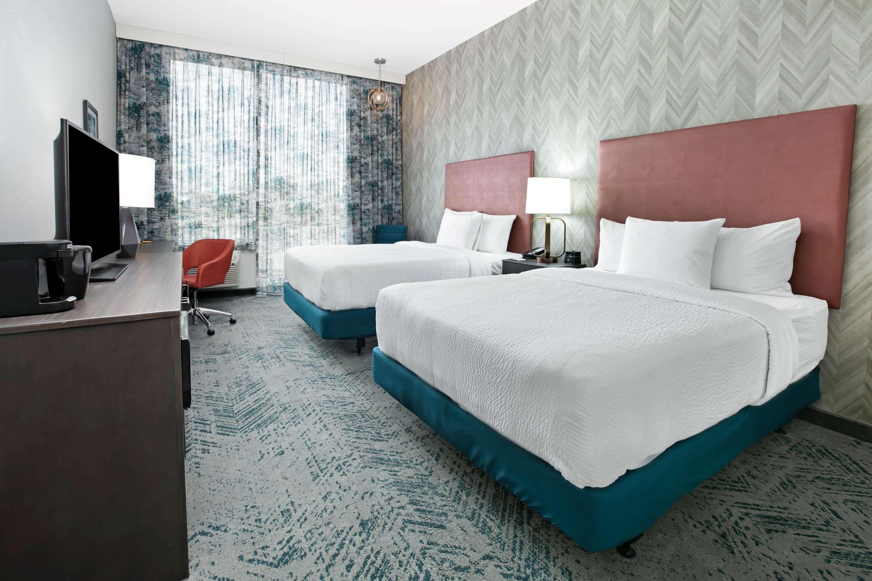 La Quinta Inn & Suites Dfw West-Glade-Parks Юлесс Экстерьер фото
