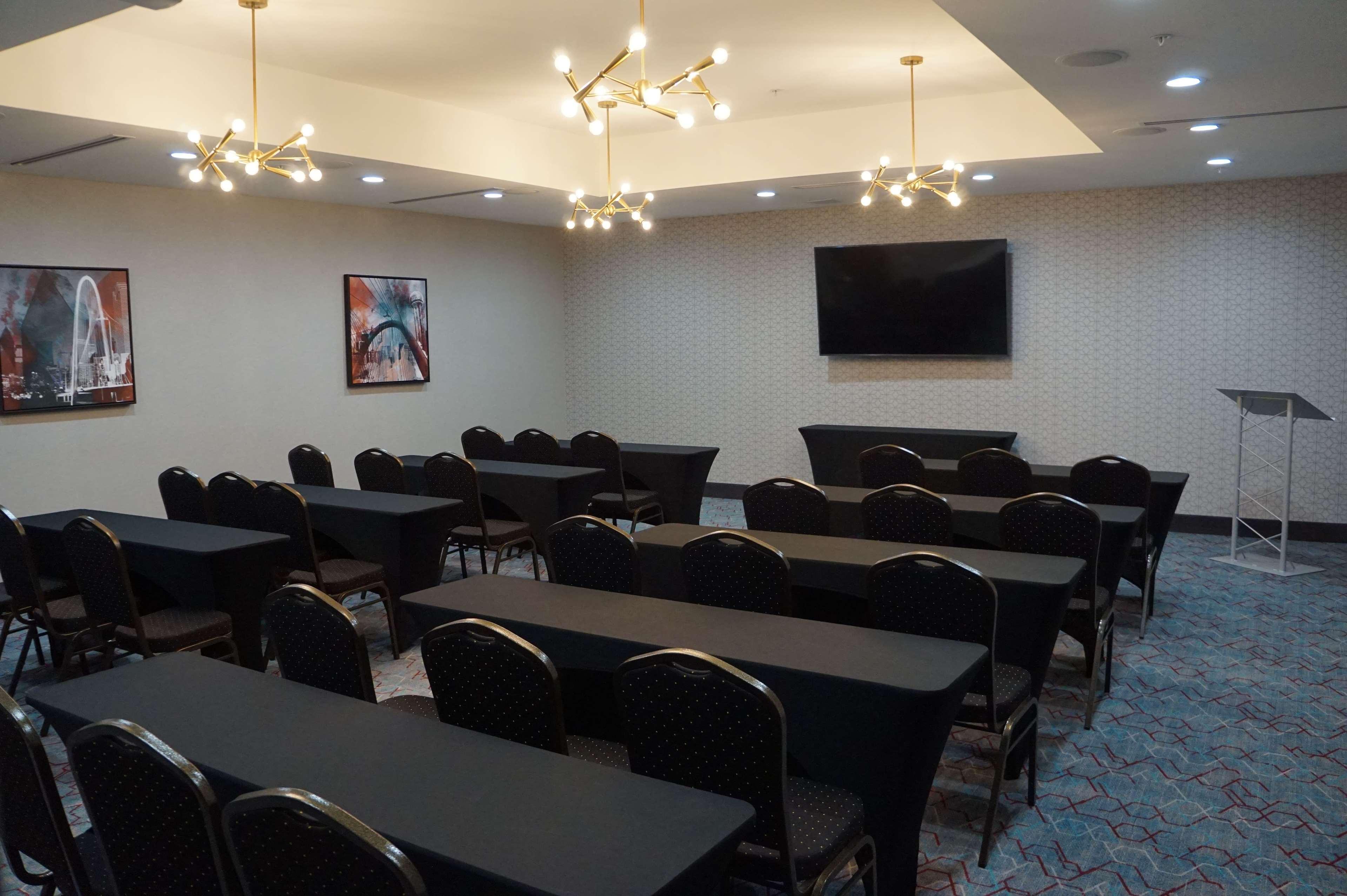 La Quinta Inn & Suites Dfw West-Glade-Parks Юлесс Экстерьер фото