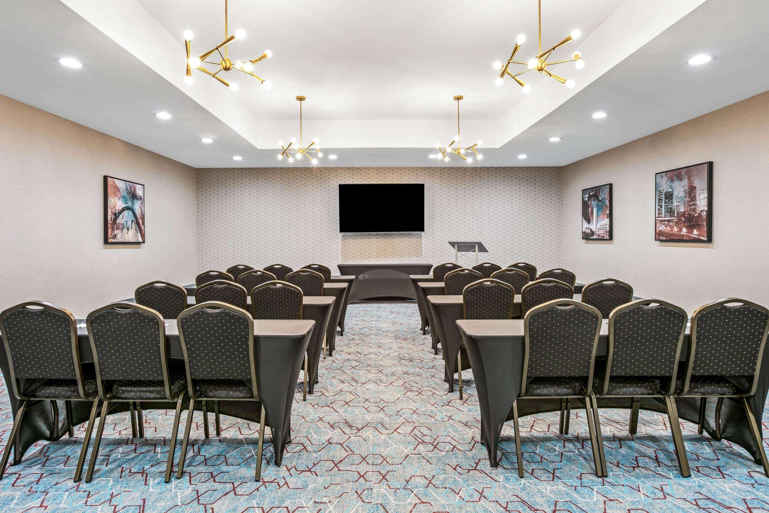 La Quinta Inn & Suites Dfw West-Glade-Parks Юлесс Экстерьер фото