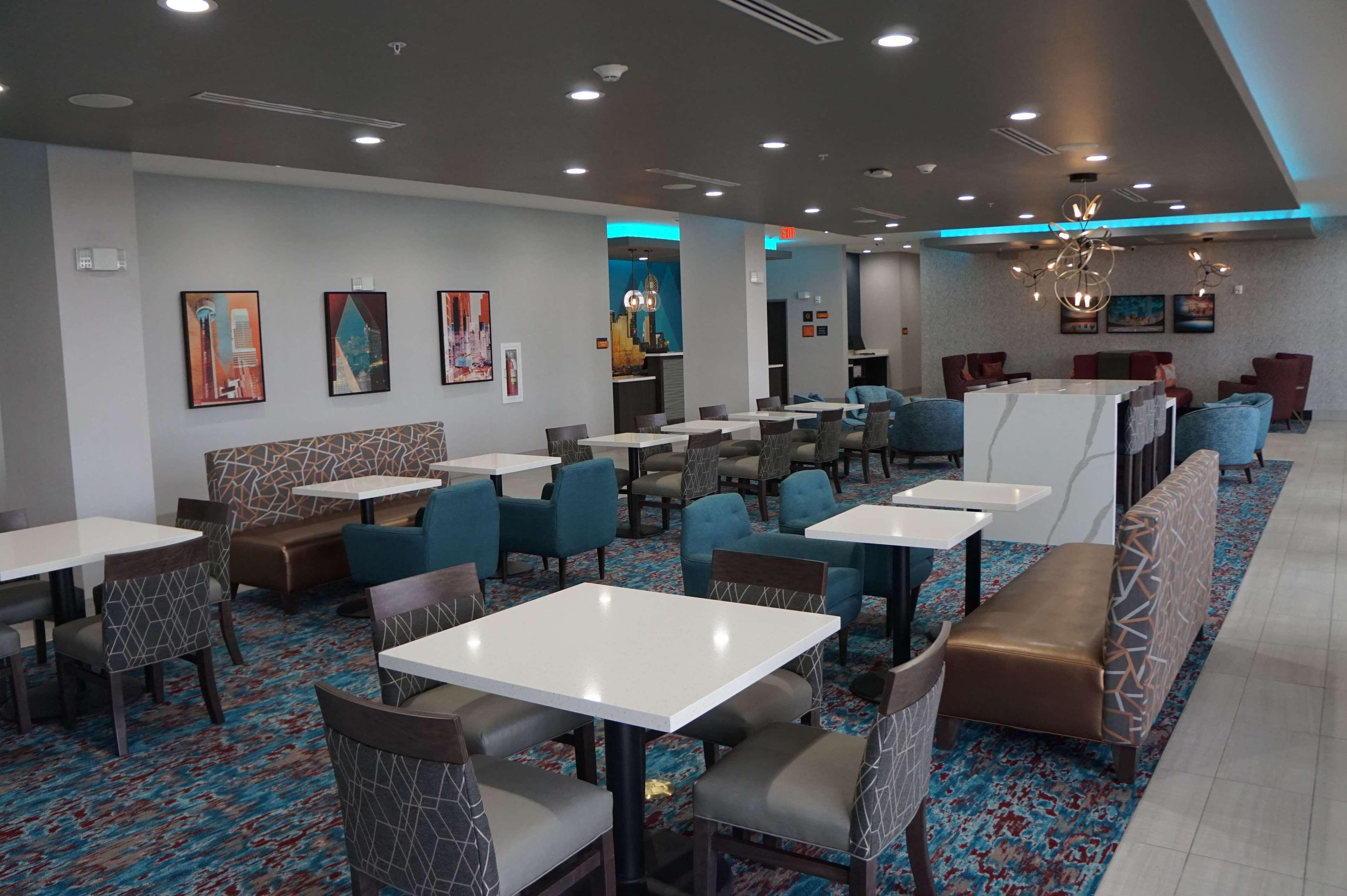 La Quinta Inn & Suites Dfw West-Glade-Parks Юлесс Экстерьер фото