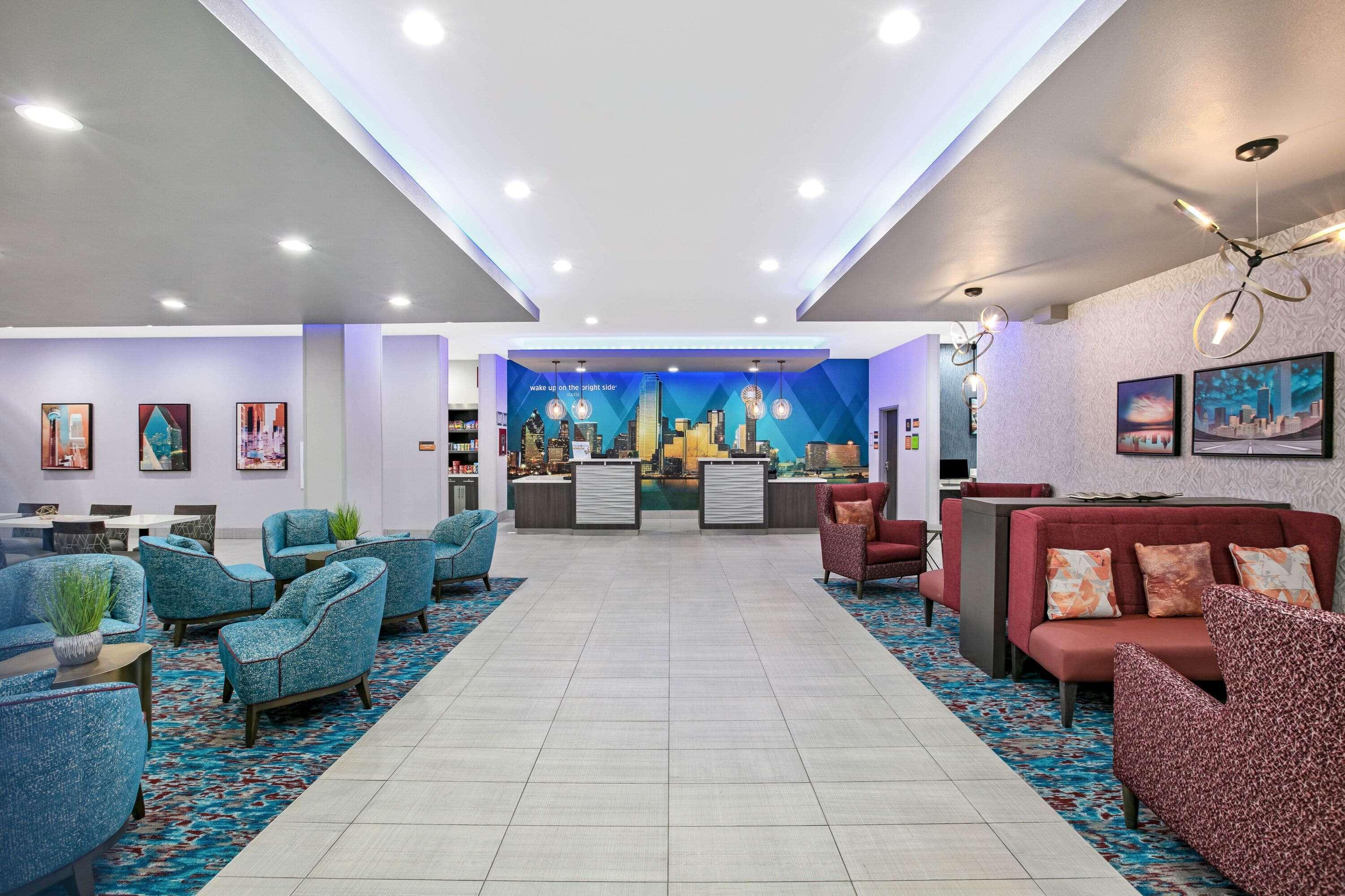 La Quinta Inn & Suites Dfw West-Glade-Parks Юлесс Экстерьер фото
